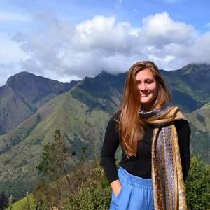 Meet your Posher, Alexis